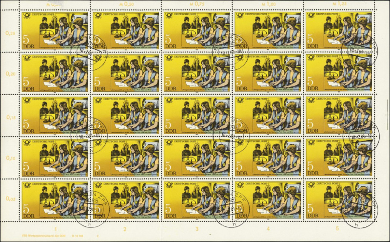 Datei:Ddr2583.5js.small bg1.jpg